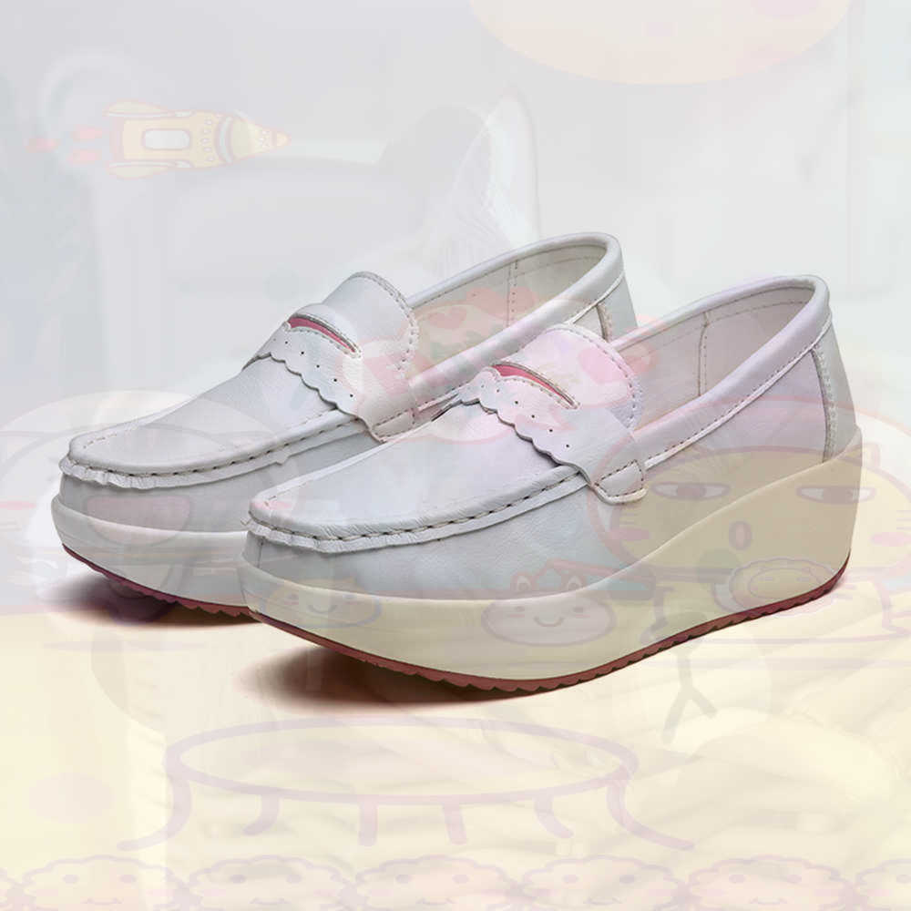 Luxury Lifestyle Of Celebrities - Plataform Sepatu Kets Merah Muda Musim