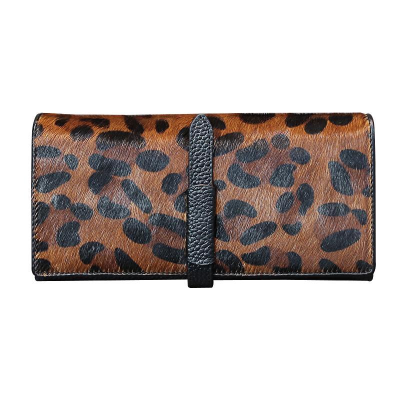 Luxury Lifestyle Photography - Dompet panjang kulit sapi asli wanita