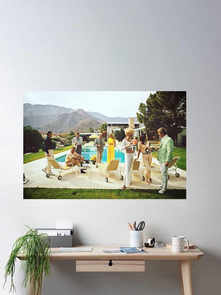 Luxury Lifestyle Pictures - Retro Poolside Host Luxury Lifestyle Oleh