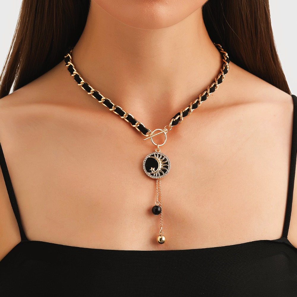 Kalung Beludru Hitam dengan Li - Luxury Lifestyle Party ulasan dan harga